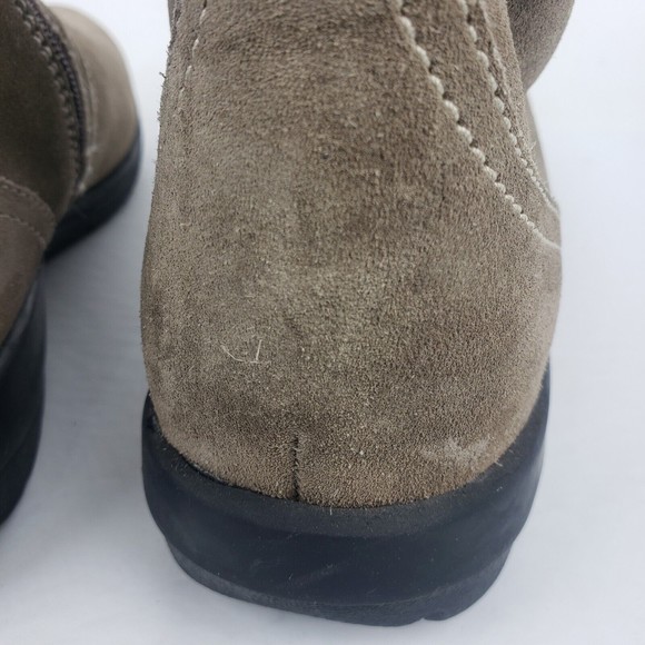 Clarks Bendables Women's Boots Beige Suede Faux Fur Ankle Booties Size 11 M - Picture 12 of 16